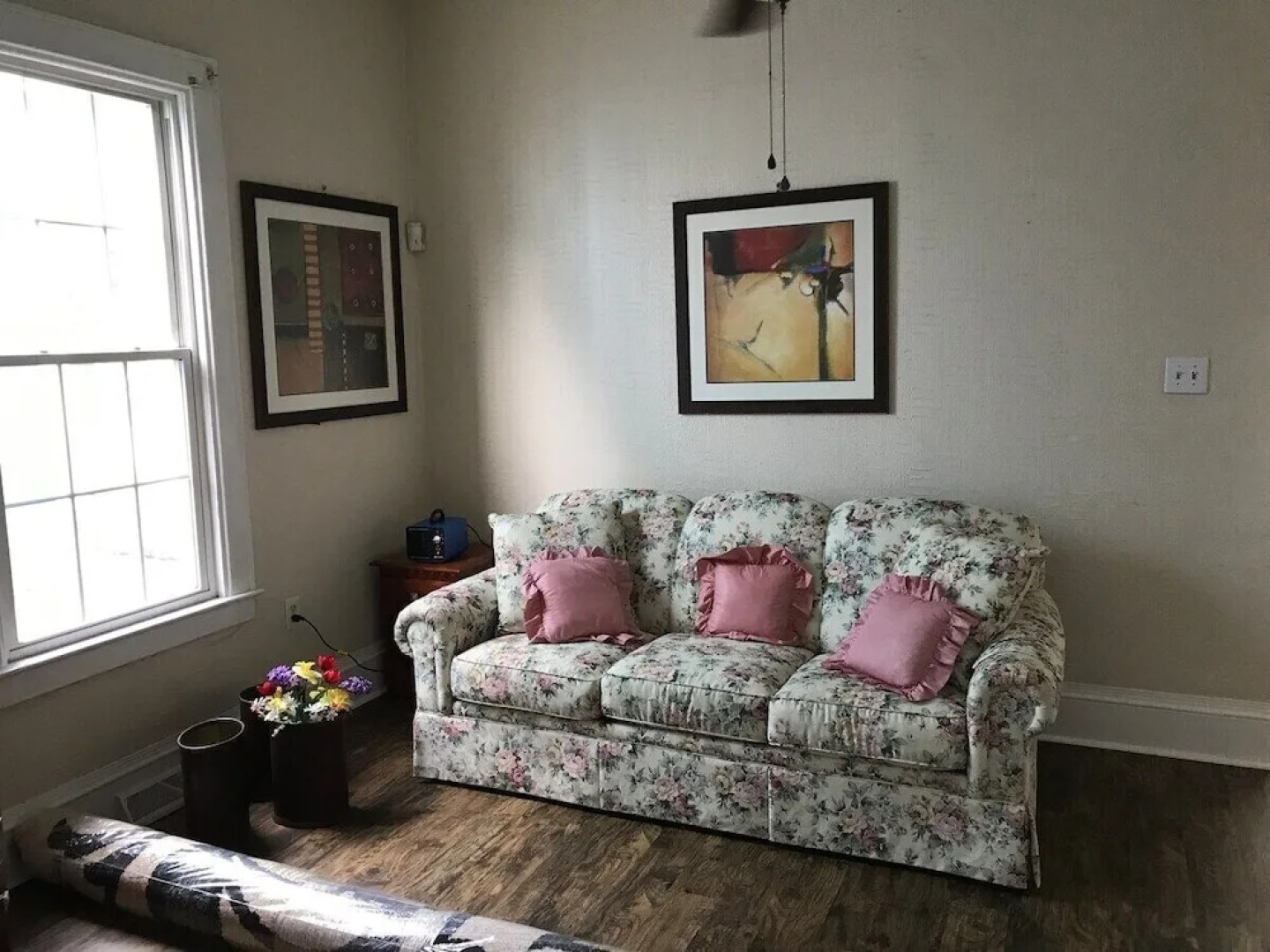 King and 2 Queens 55 Smart tv