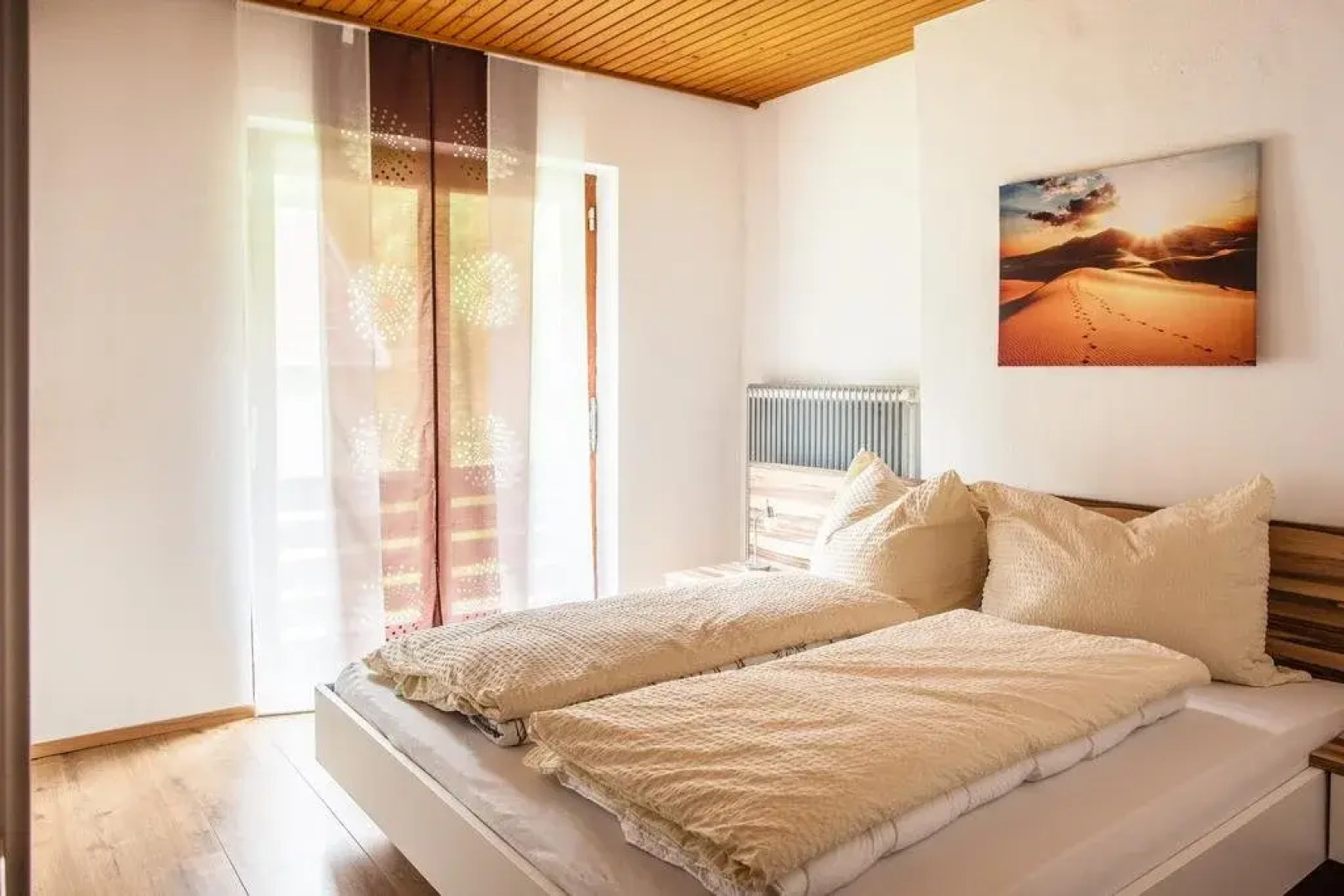 Haus Sieben - Singer Lydia