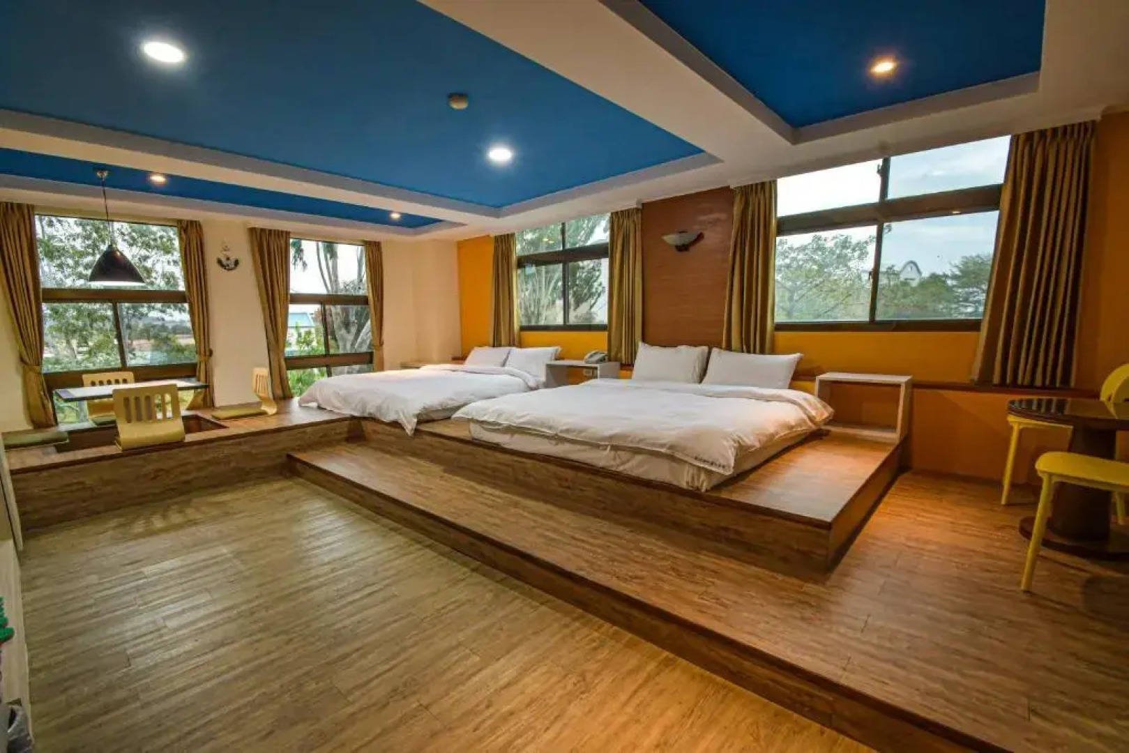 Jinsa Lakeside View Hotel