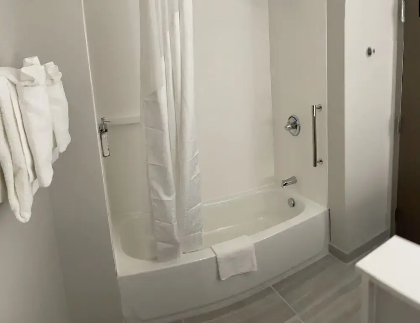 Holiday Inn Express & Suites Muskegon - Grand Haven by IHG