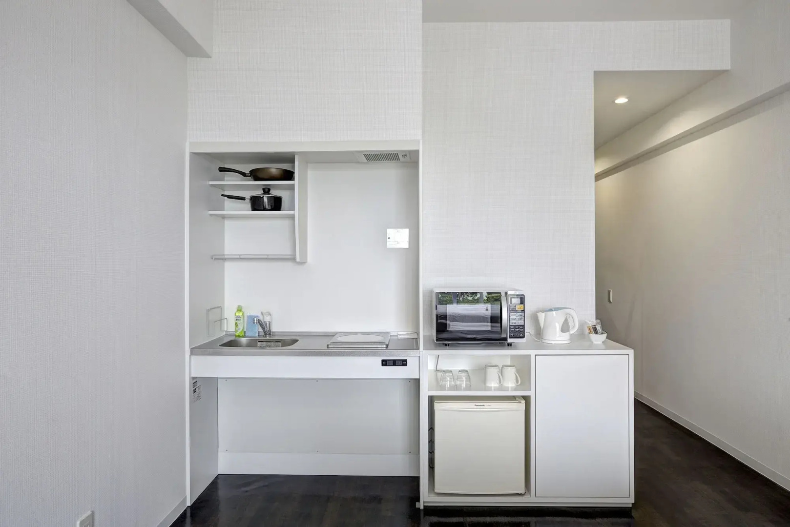 Beach Front Tower MIHAMA byDSH