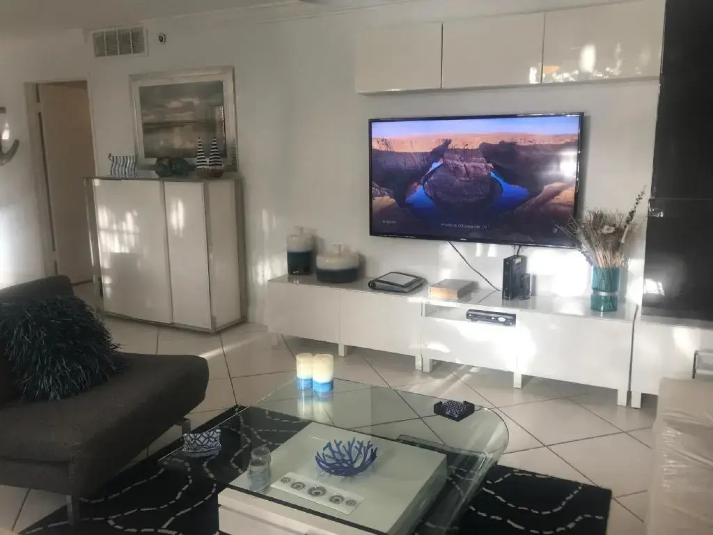 Three-Bedroom Apartment at The Yacht Club Aventura