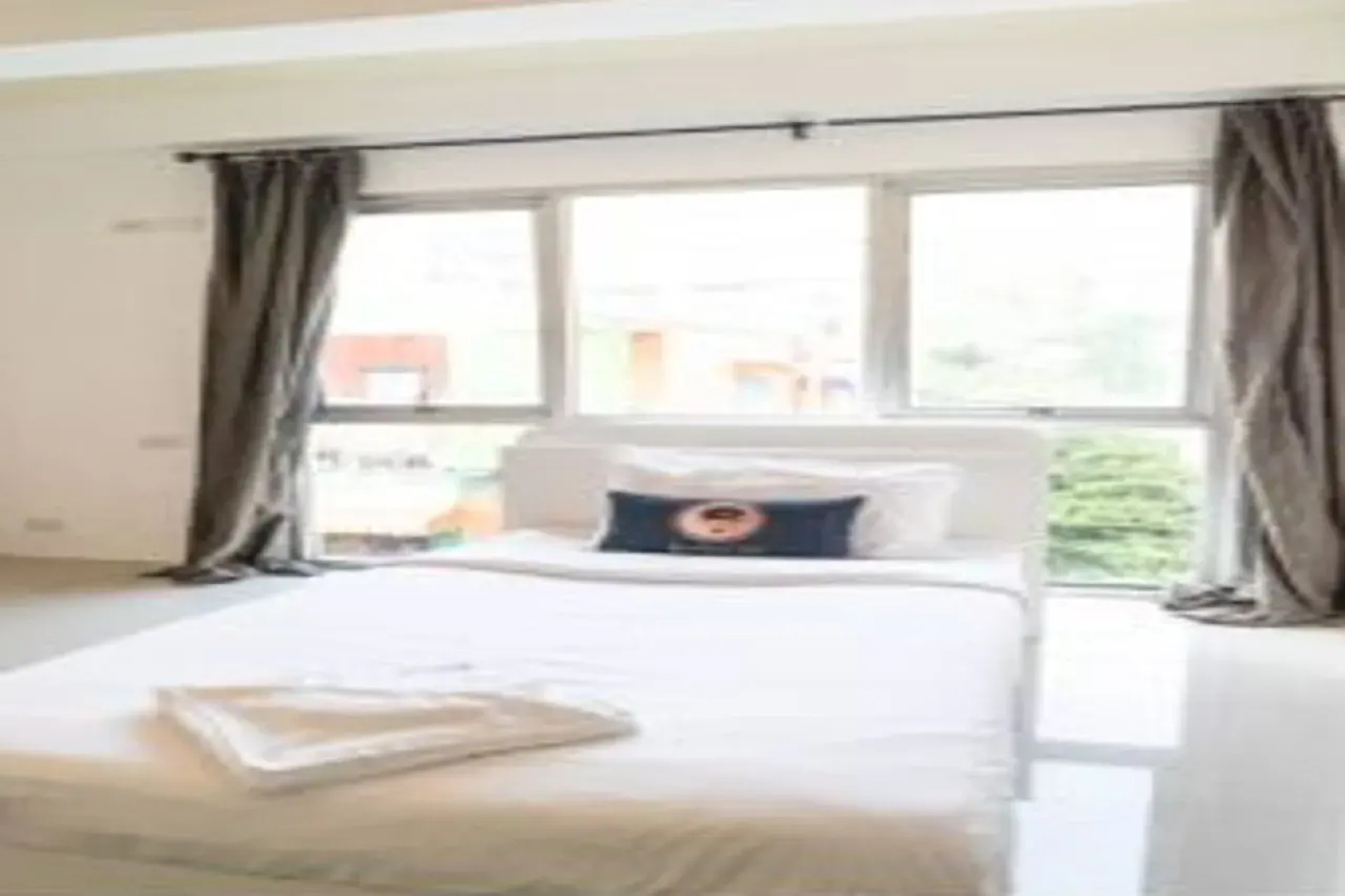 RQ Bangkok Sukhumvit 50 by Collection O