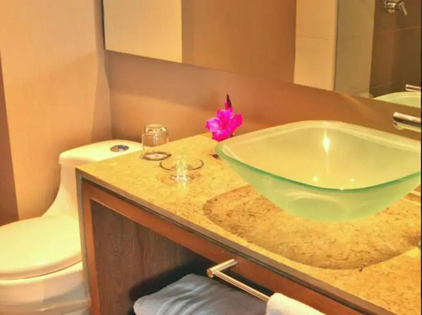 84 DC Bogotá By OxoHotel