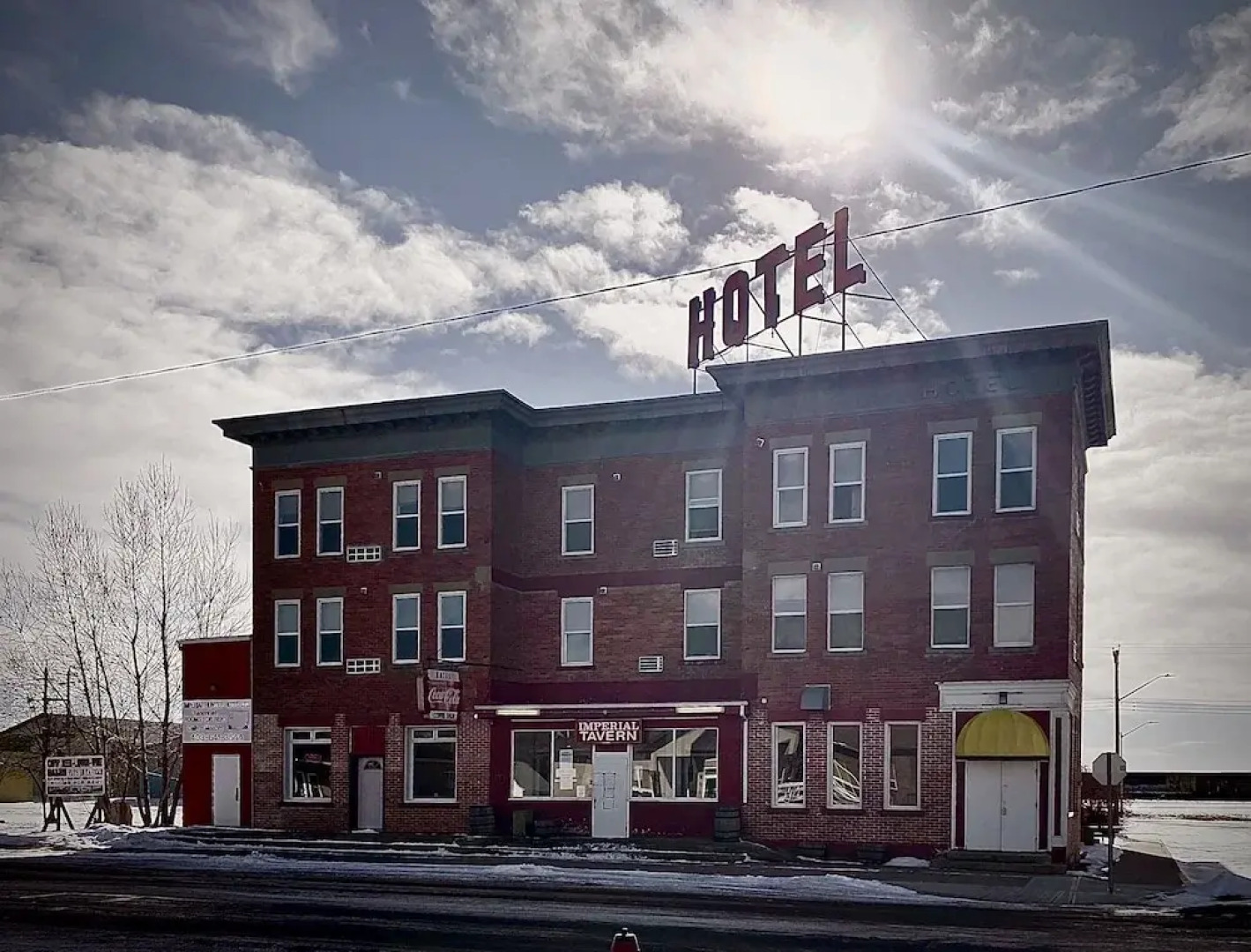 Imperial Hunter Hotel