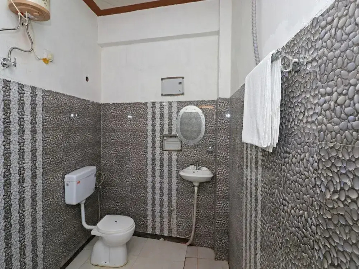 Raghav Resort By OYO Rooms