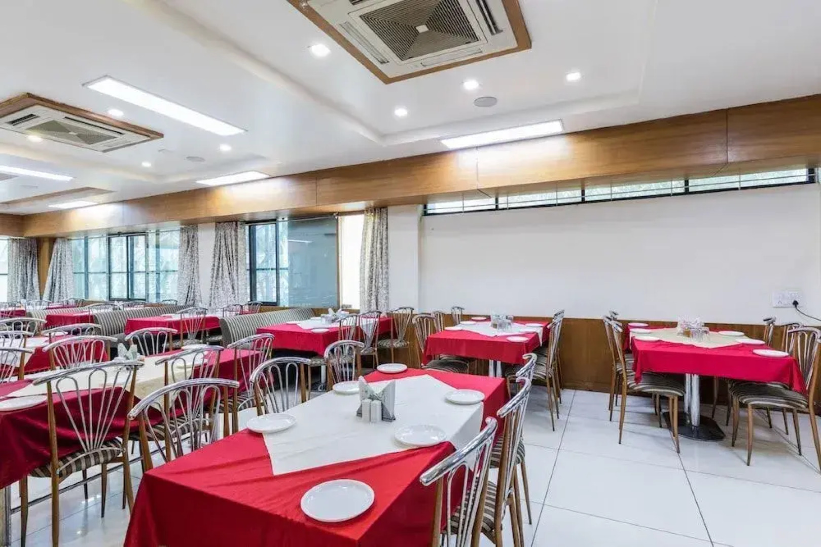 Hotel Rajendra Palace by OYO Rooms