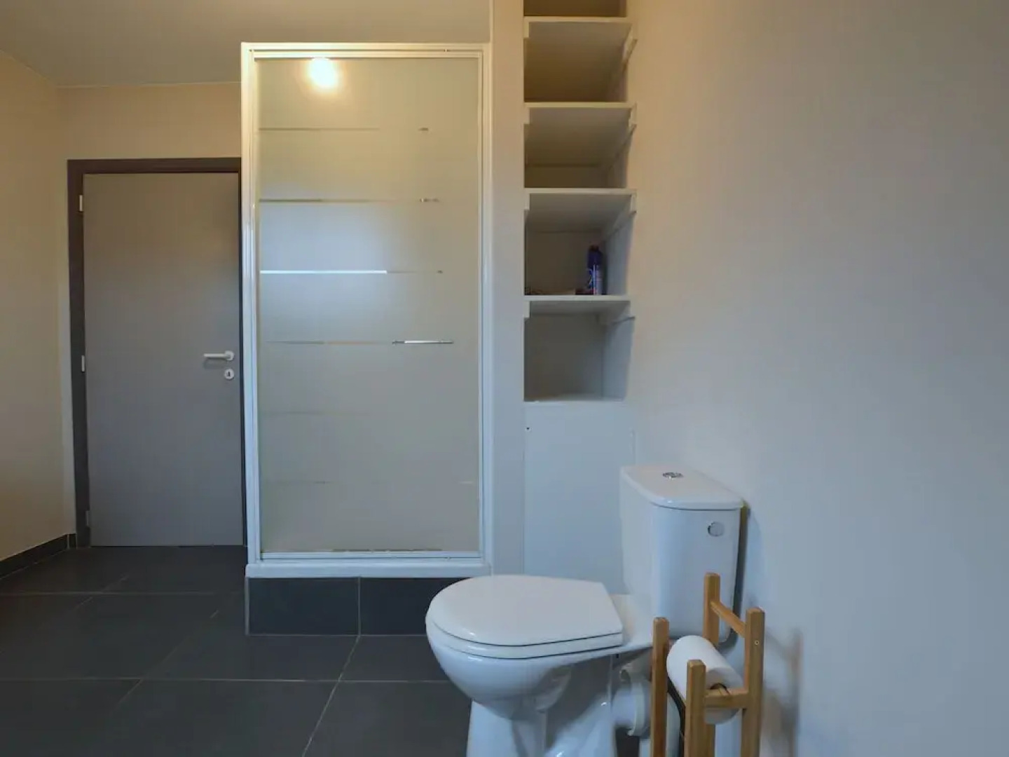 Holiday House with Jacuzzi, Spacious Garden, Beautiful Views And a Playground