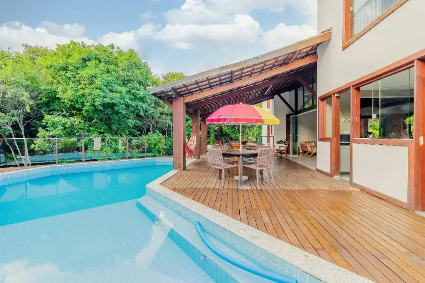 PF07 Casa Alto Padrão 04 Suítes - Praia do Forte