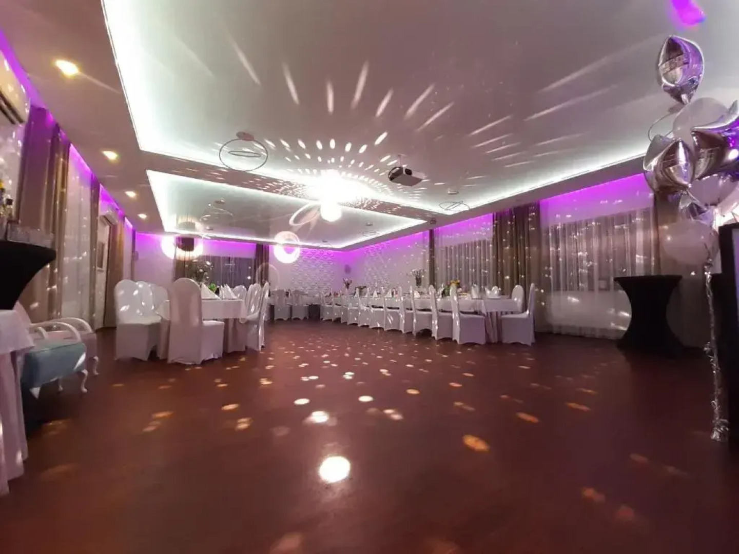 Route One - Restauracja & Pokoje Hotelowe