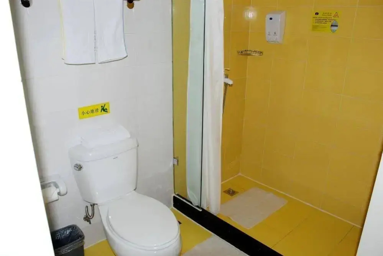 Home Inn Wuhan Jinghan Avenue Dazhi Road Light Rail