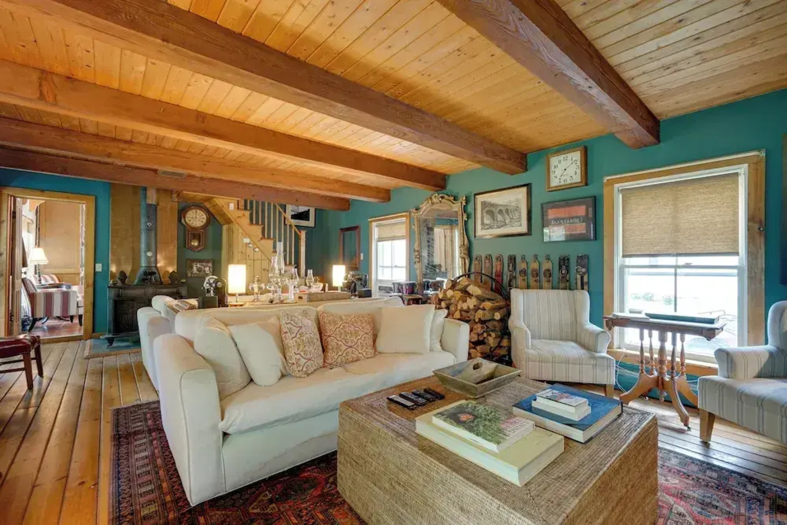 Gorgeous Victorian-style House w/ Hilltop Pool!