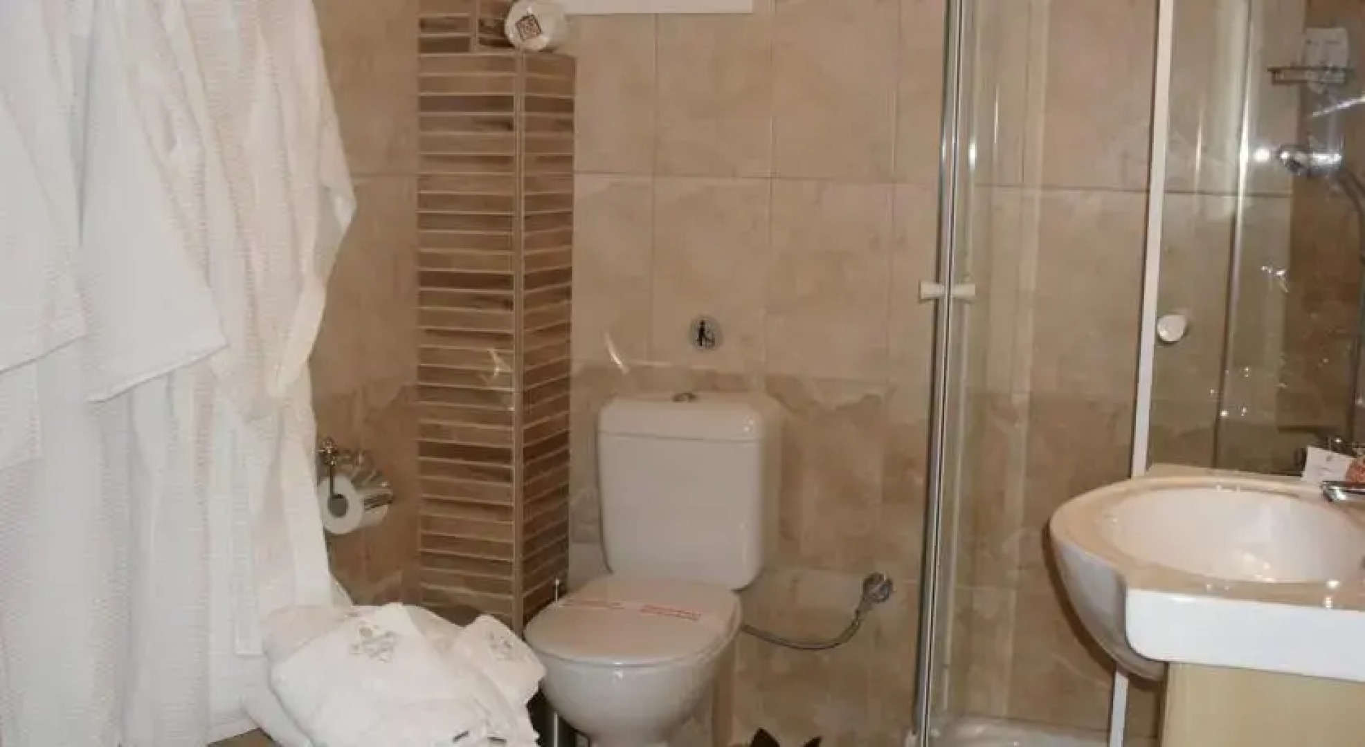 Kyknos De Luxe Suites