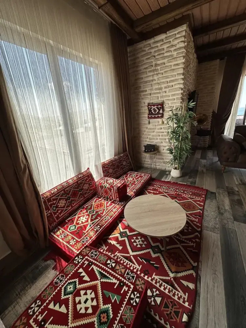 Yeşilsu taş konağı