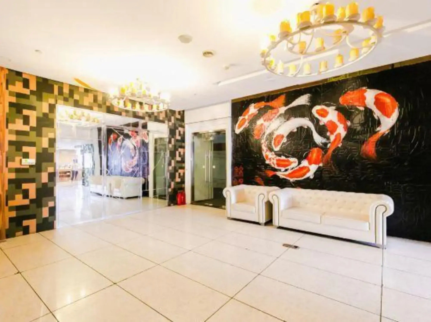 Sunshine Holiday Hotel