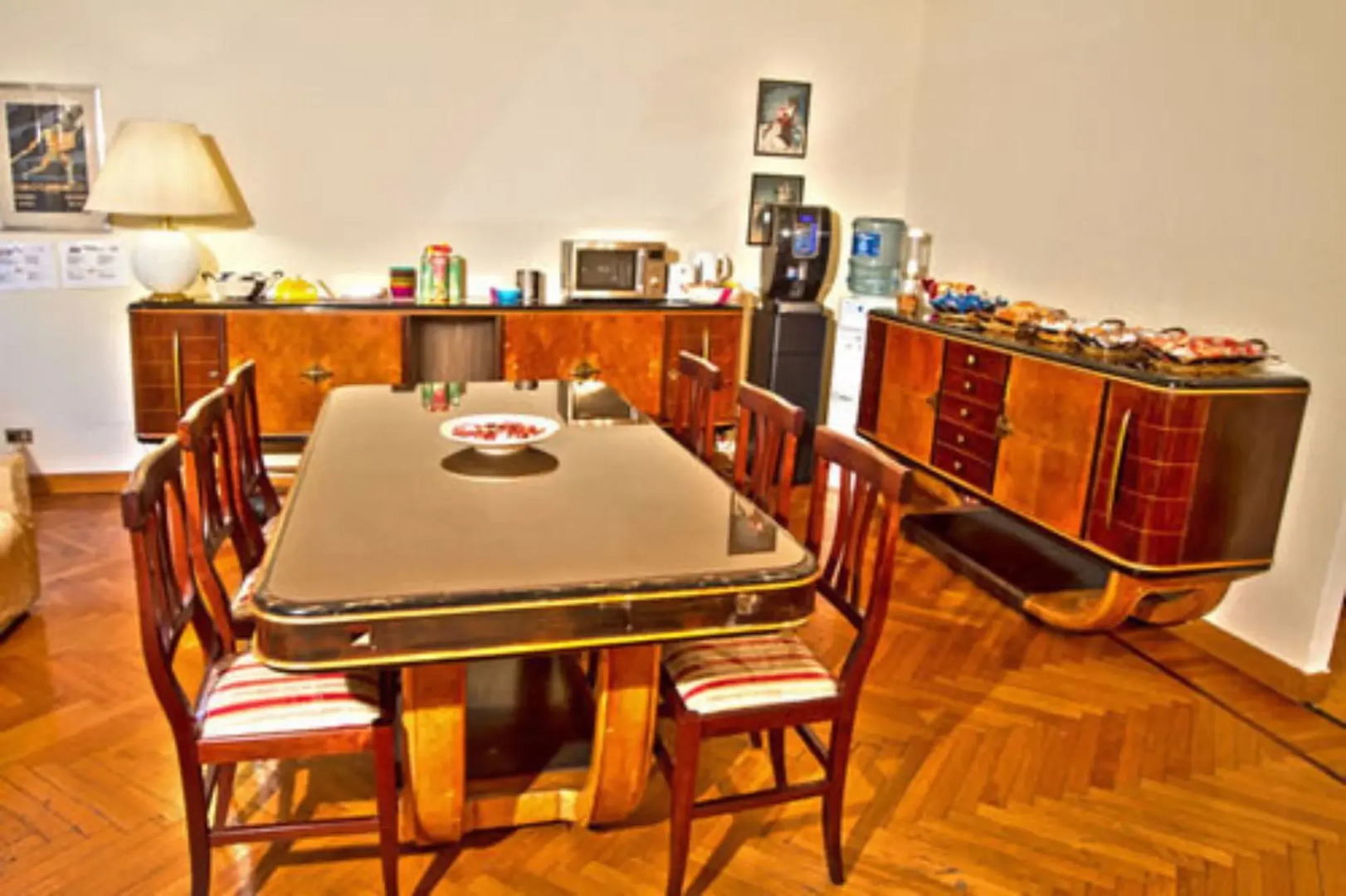 B&B I Am Here Central Station