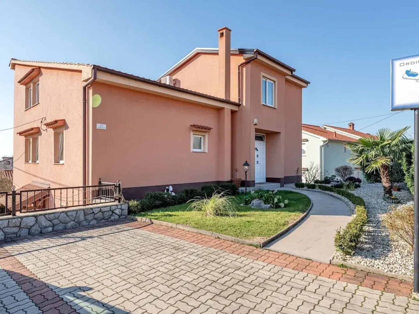 Plush Apartment in Rijeka with Hot Tub near Sea