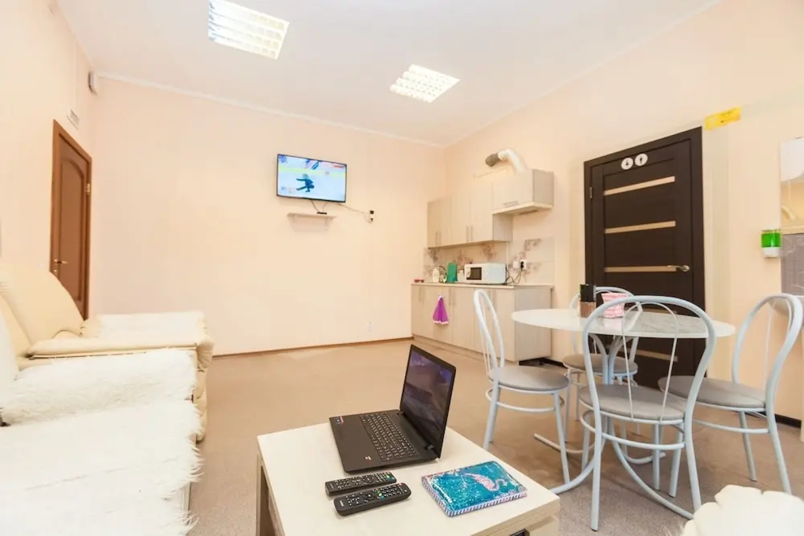 Меблированные комнаты Аура