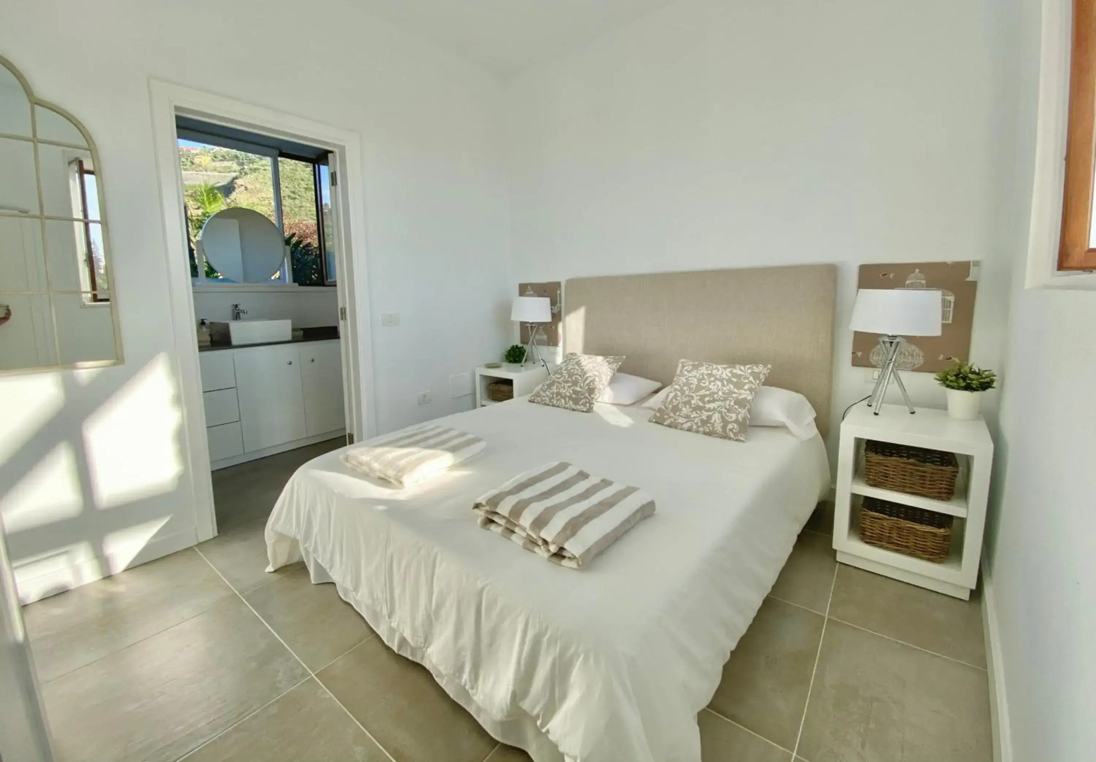 Casa Lava Luminosa y con Magníficas Vistas