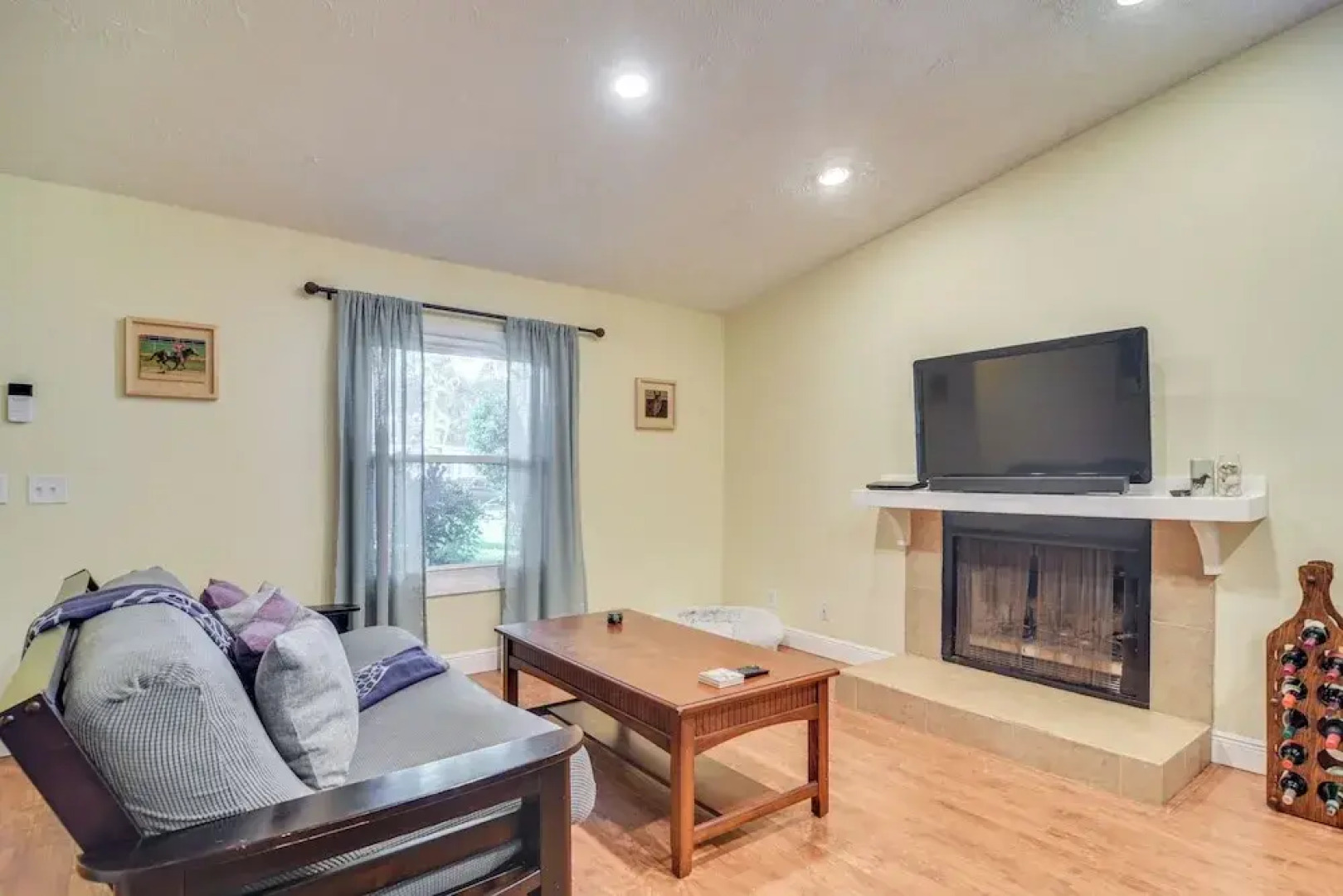 Pet-friendly Tampa Bay Getaway: Walk to the Water!