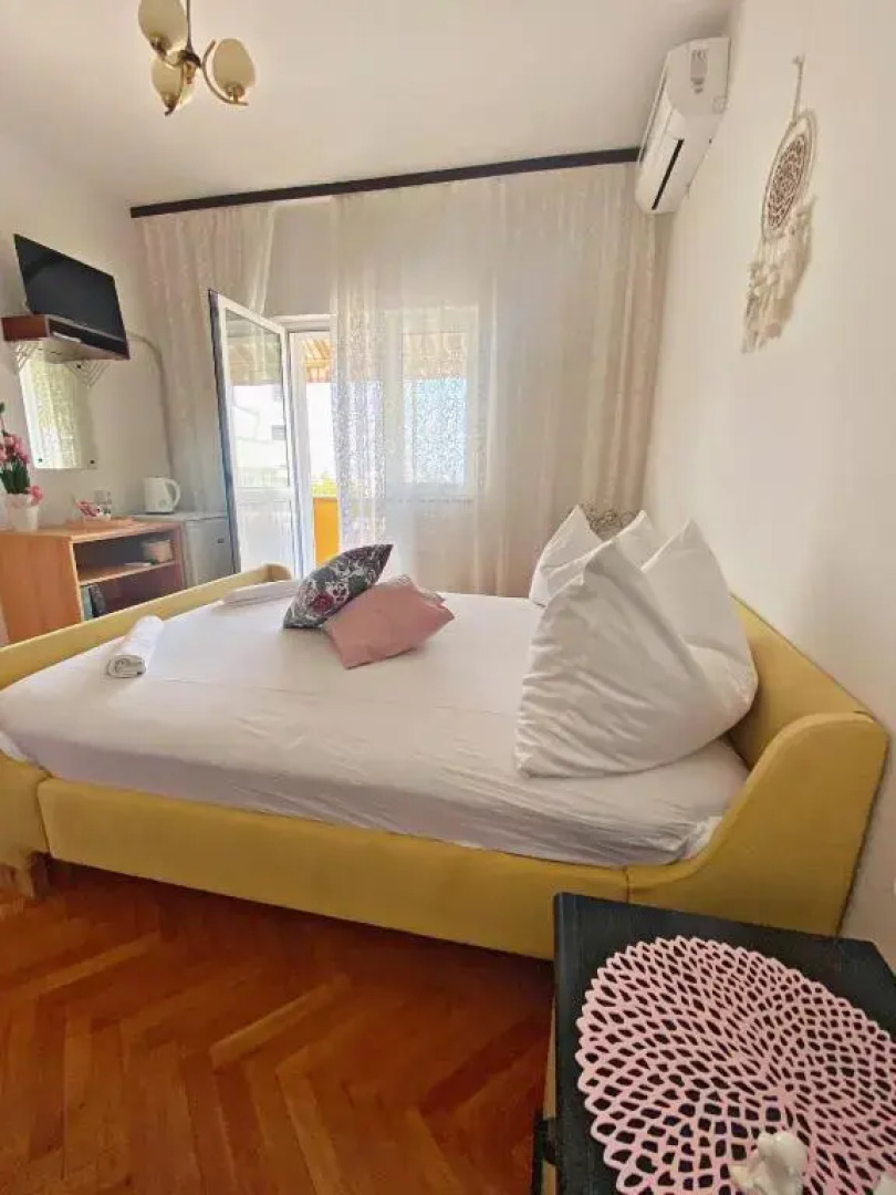 The Manzoni family 4