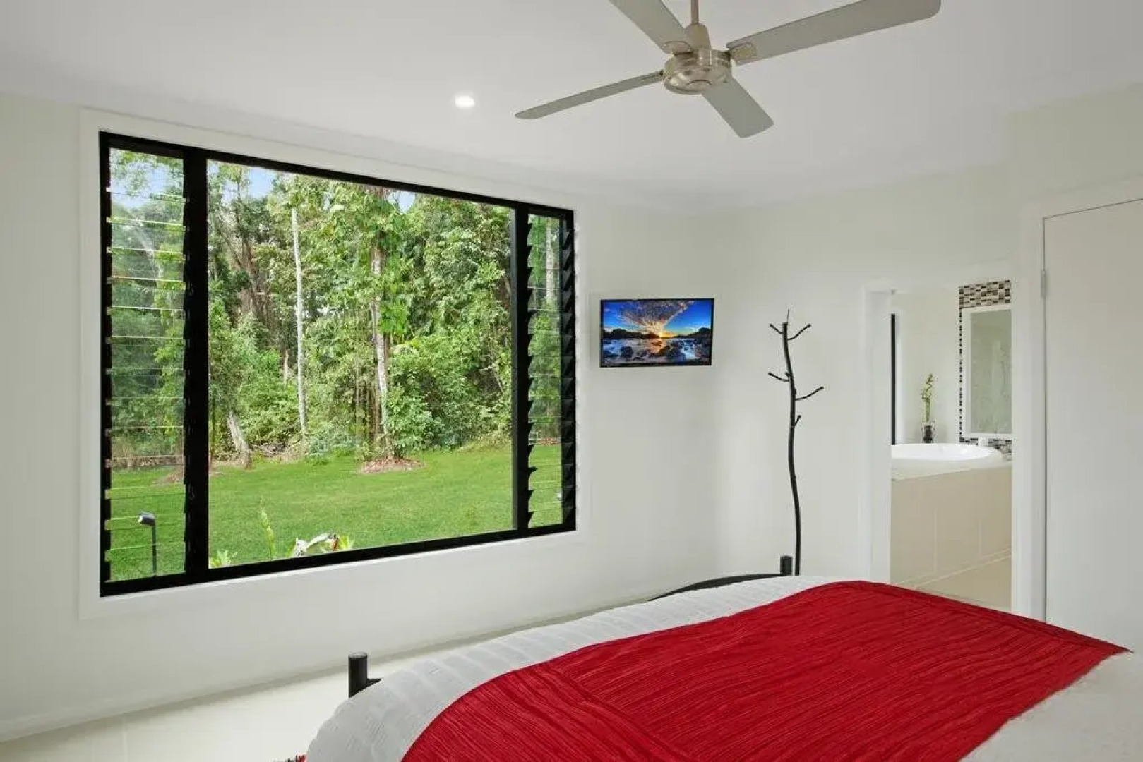 Snuggles Bed & Breakfast