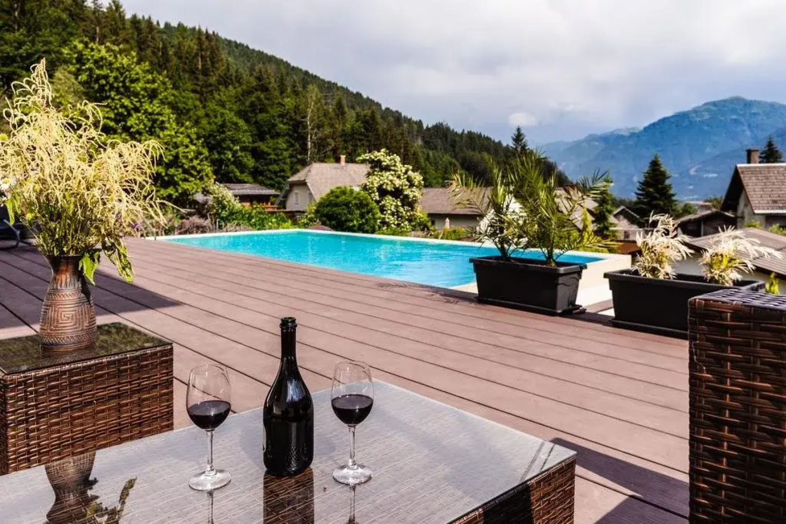 Haus Sieben - Singer Lydia