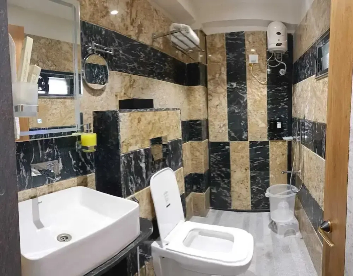 Hotel Ranjeet - Akola