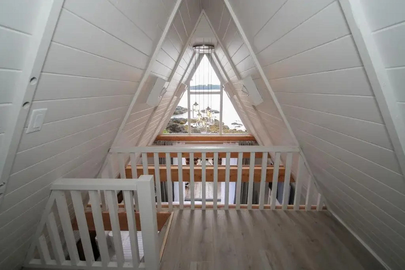 Duffin Cove Oceanfront Lodging