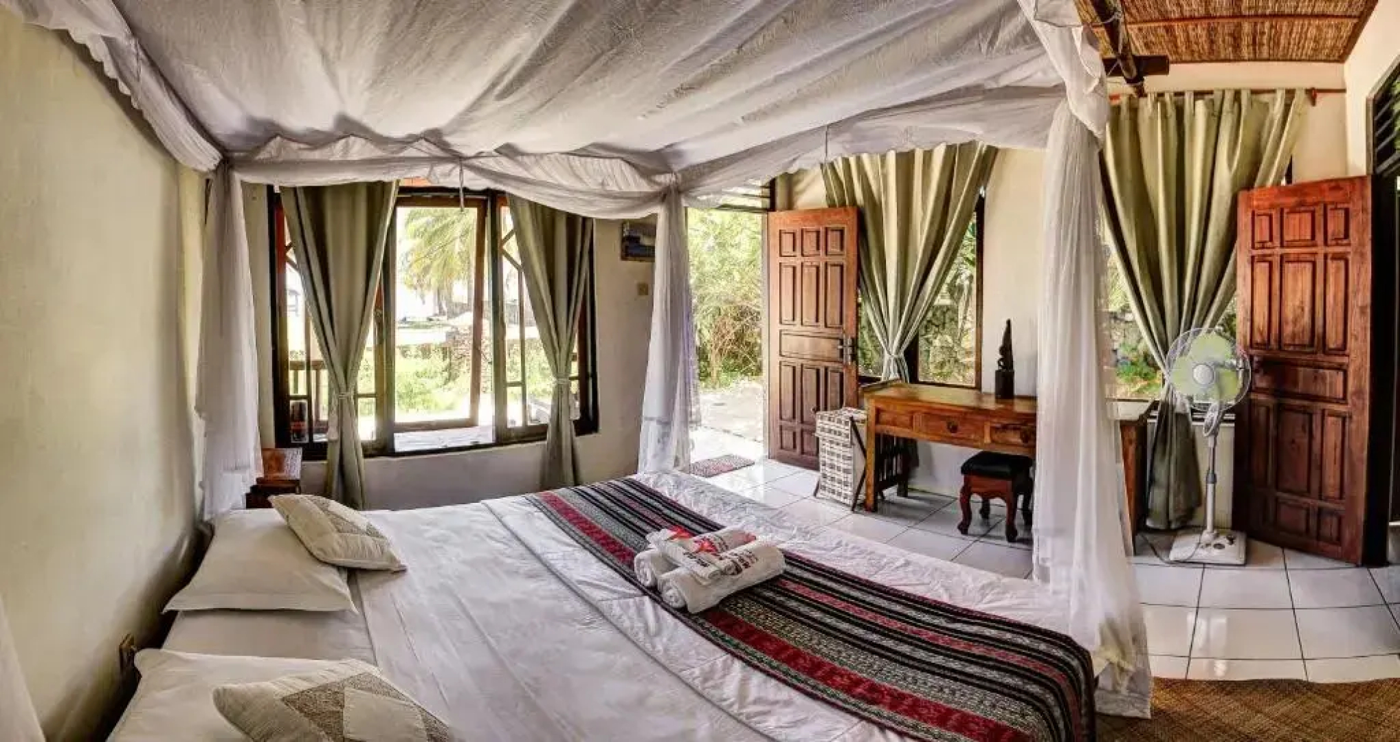 Malole Surf House