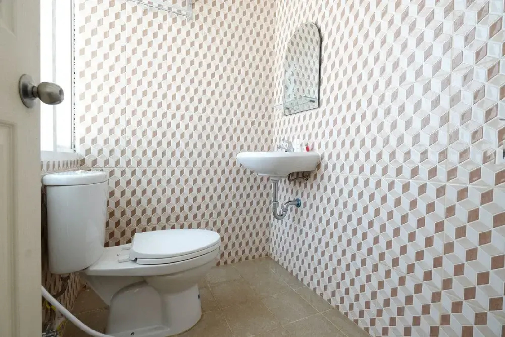 Griya Rw Family Guest House by OYO