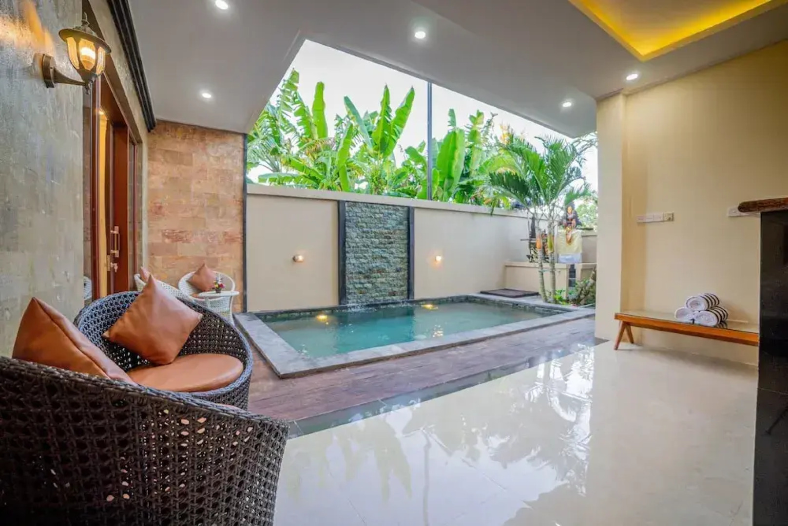 Bulan Adi Villa By Reccoma