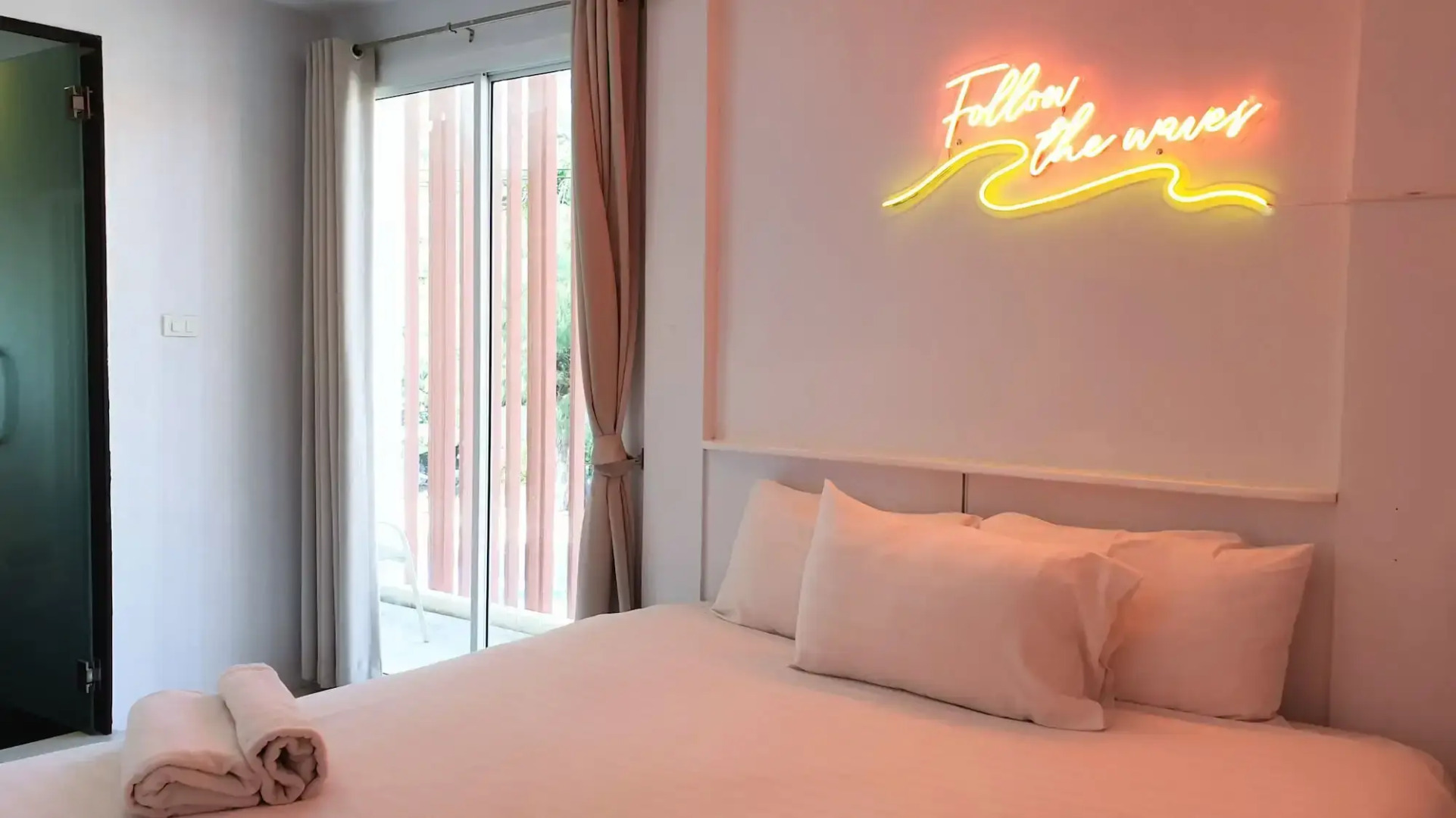 Good Night Cha-am Minitel