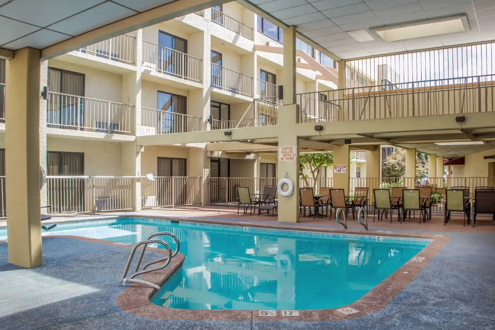 Clarion Hotel Broken Arrow - Tulsa