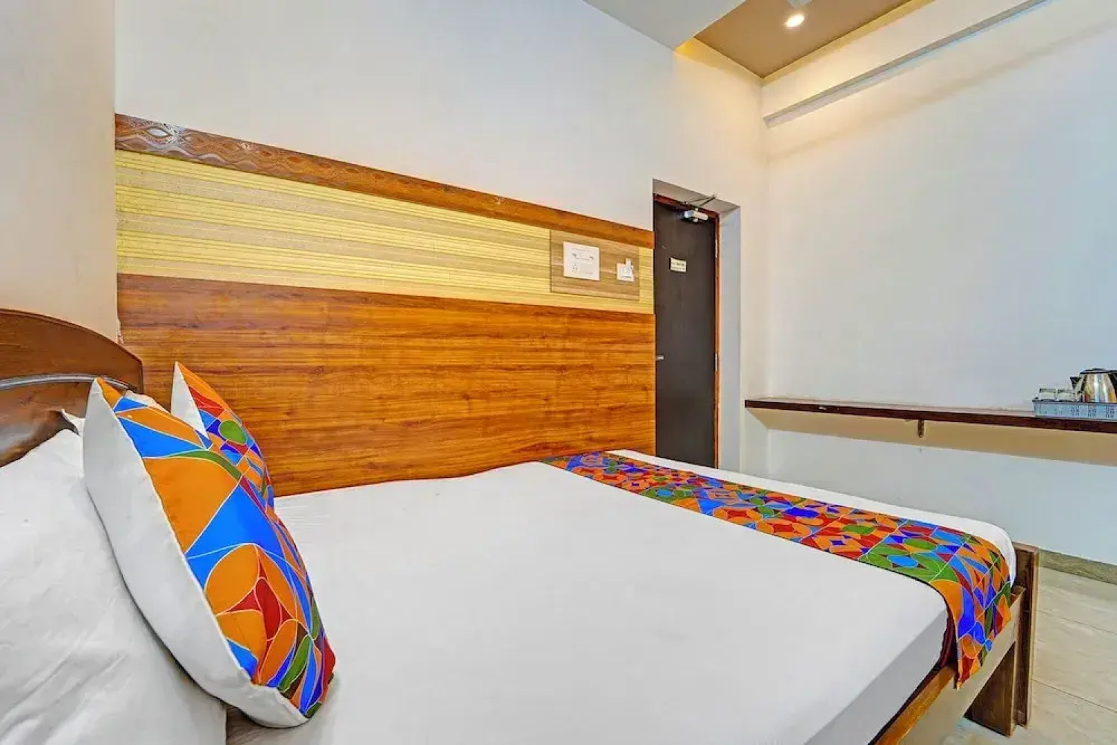 Fabhotel Raja Residency