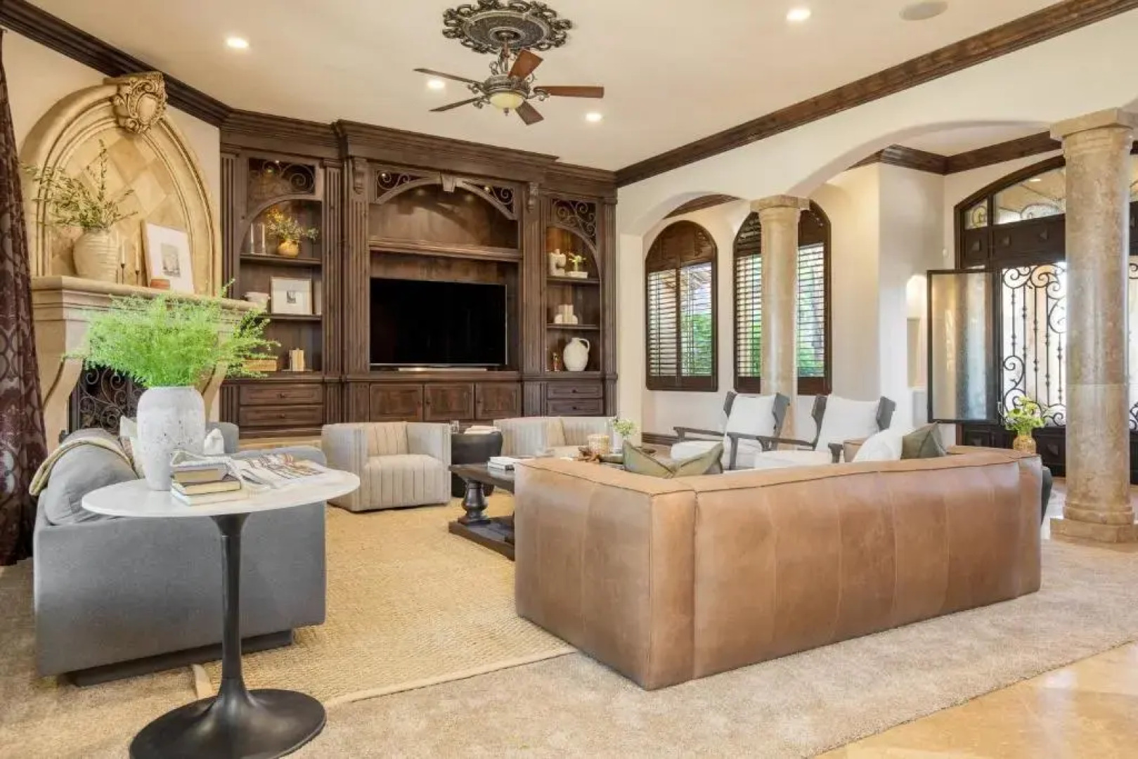 Sky Lantern by AvantStay Stunning Oasis w Pool Hot Tubs Volley Ball Court Home Office