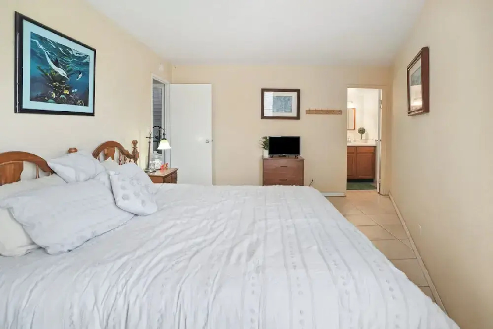 Island Breeze 2 Bedroom Condo by RedAwning