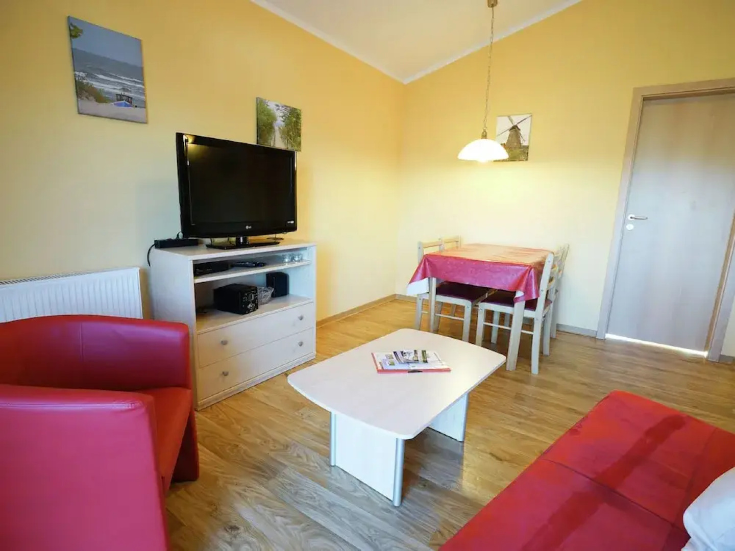 A Modern Furnished Holiday Home in a Lovely Area