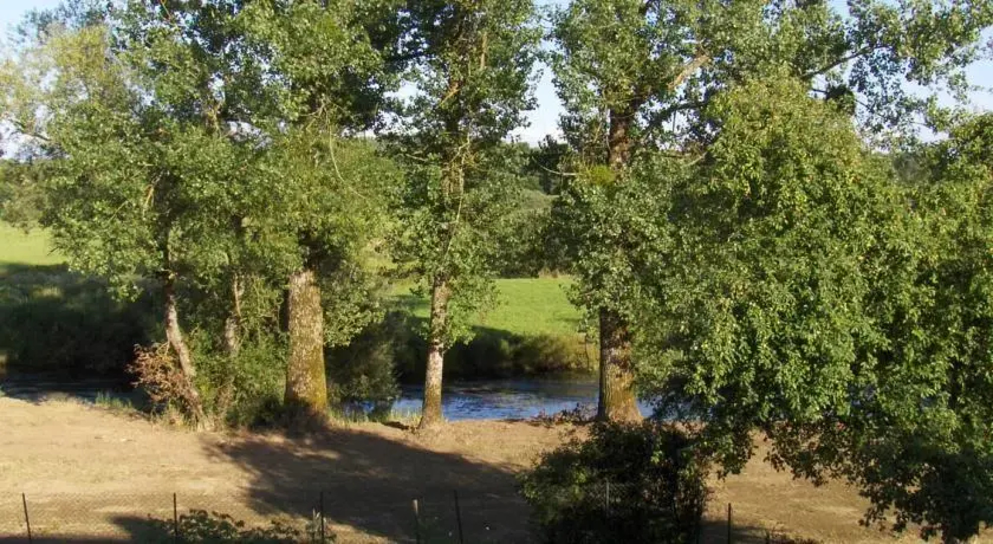 Les Greniers dAutrage