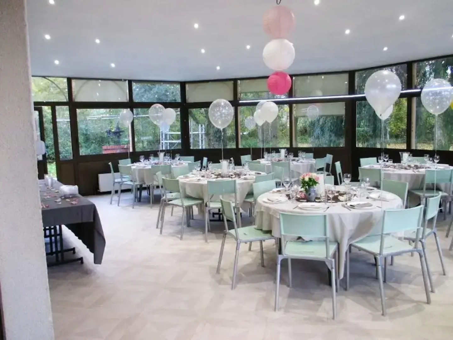 Mansion With 4 Bedrooms in Courtenay, With Wonderful Lake View, Enclos