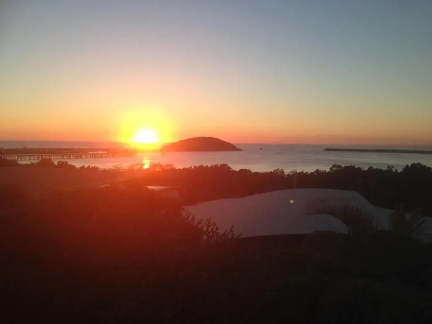 Jetty Splendour Guest Bedroom with Bathroom en-suite B'nB