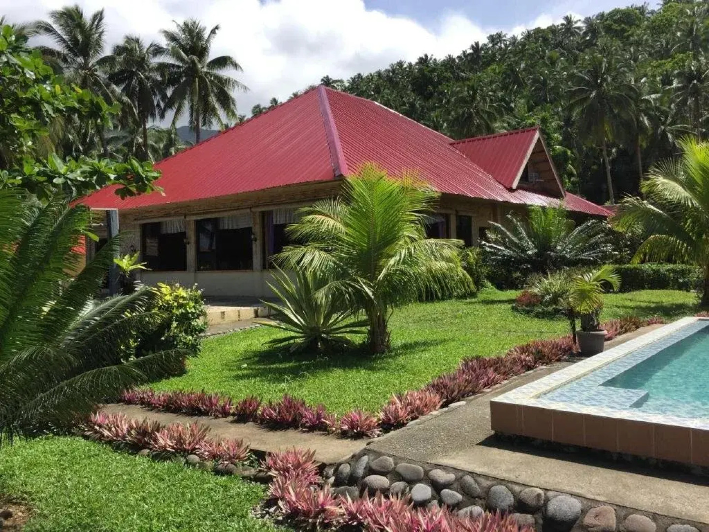 Pintuyan Dive Resort