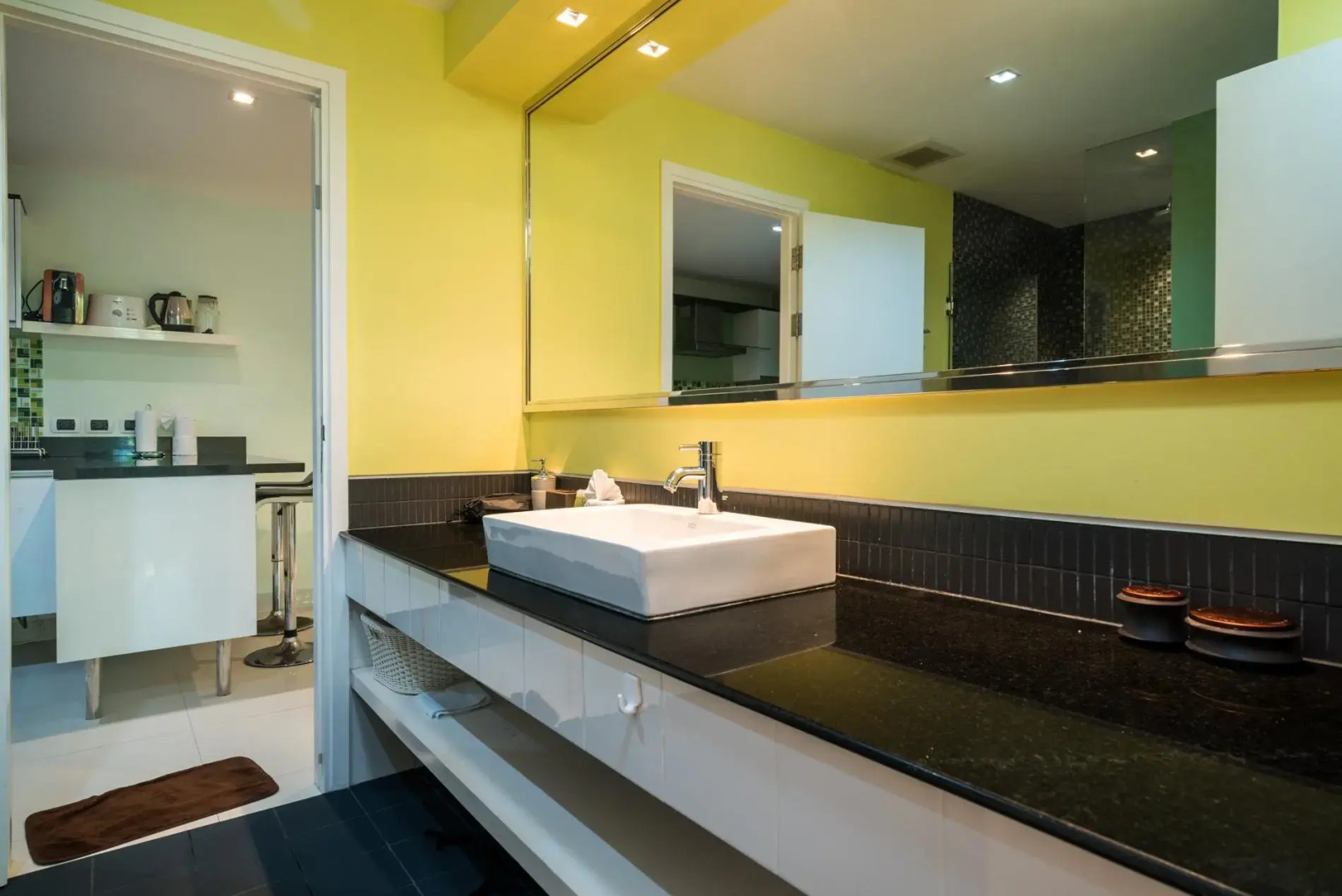 N308 - Walk to the beach apartment in Kamala, pool, gym, parking