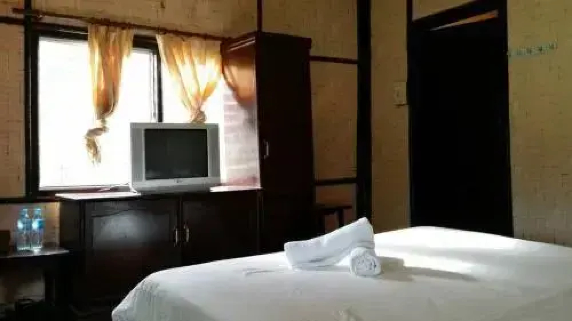 Riverside Garden Bungalows