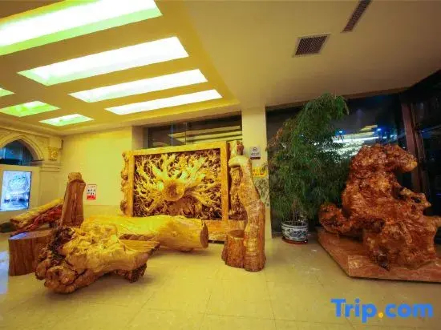 Tongyueju Gold Business Hotel