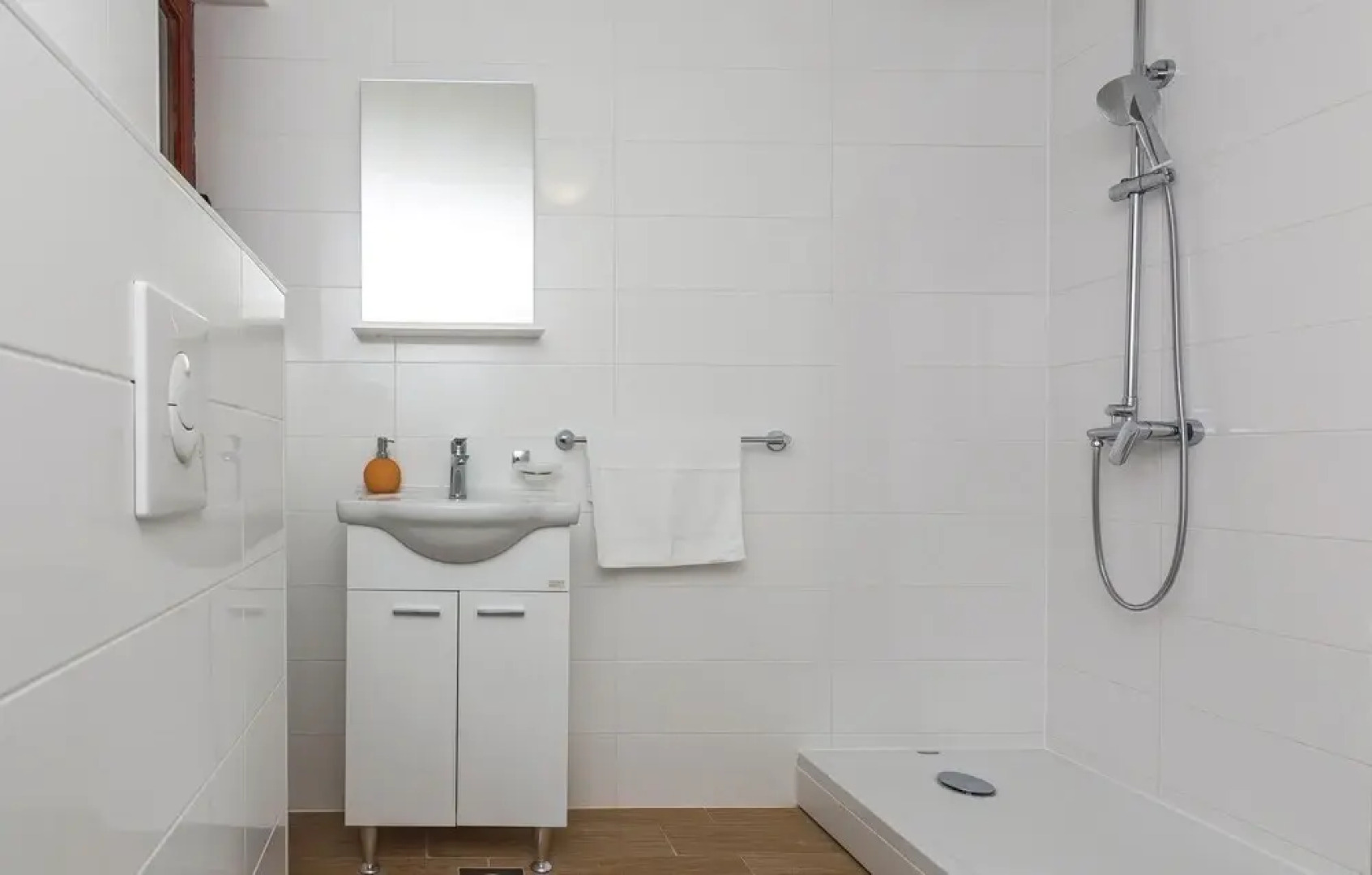 Awesome Home in Sv Filip i Jakov With Sauna, Wifi and 5 Bedrooms