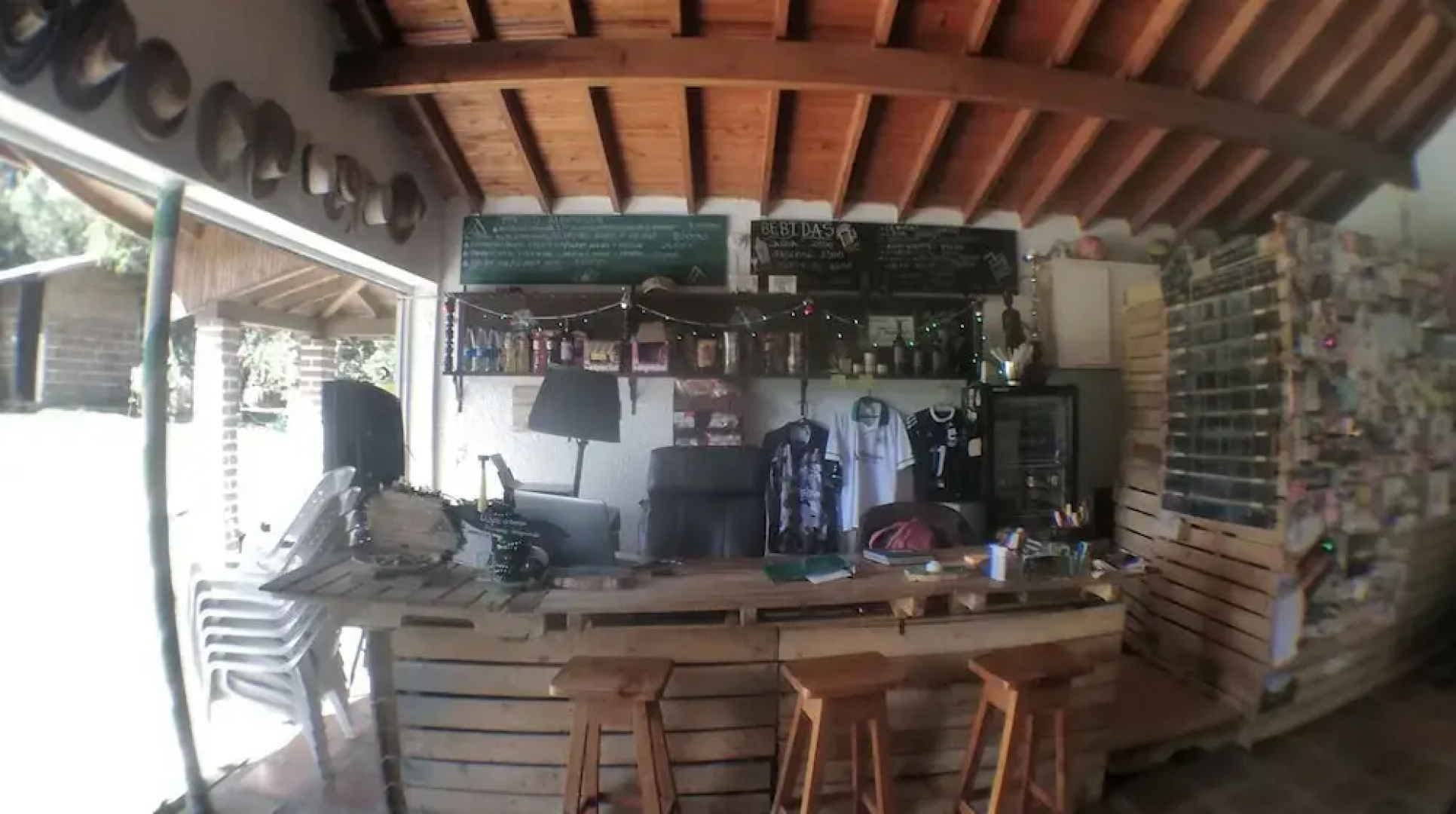 al Bosque Hostel & Glamping