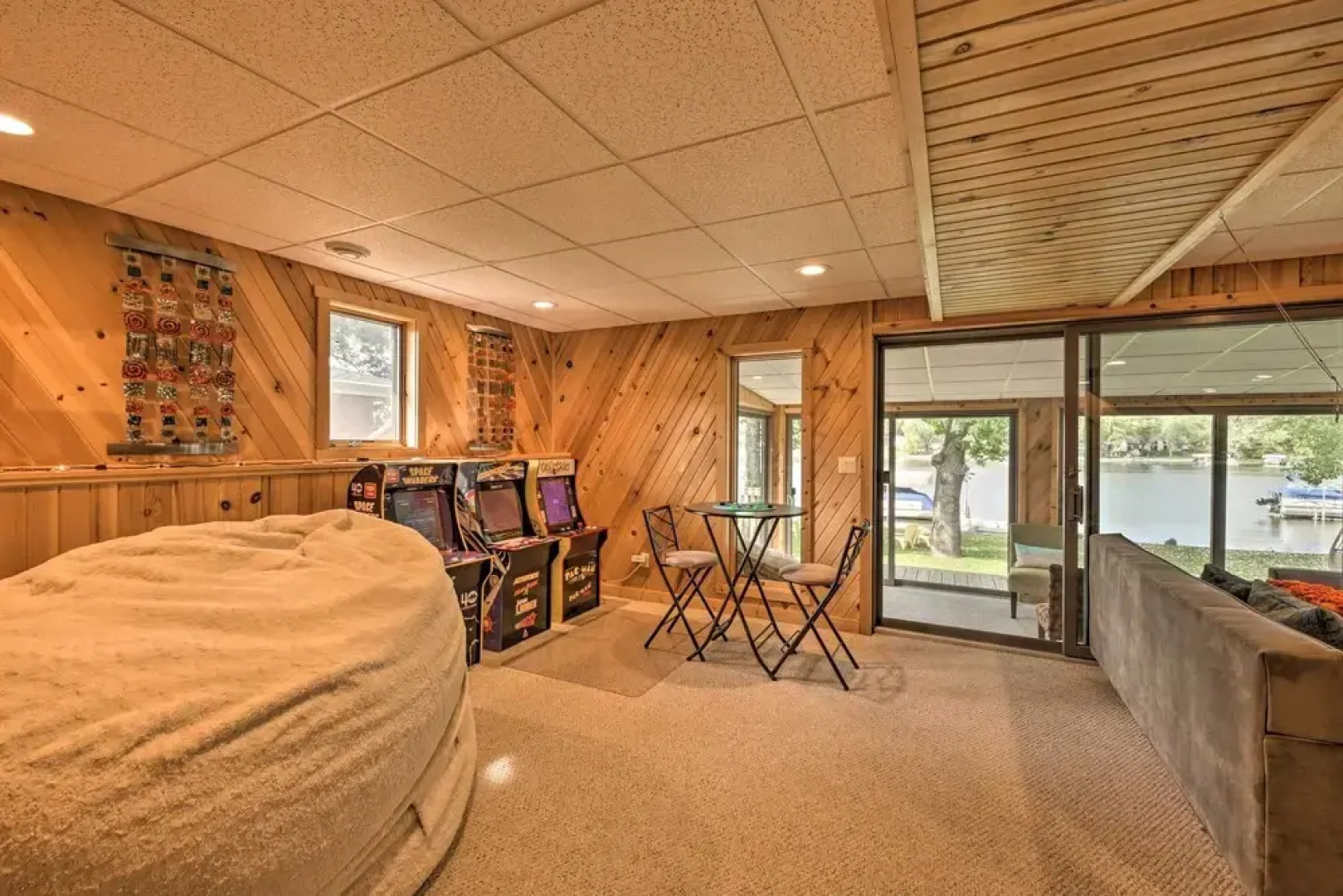 Rock River Waterfront Cabin: Dock & Game Room!