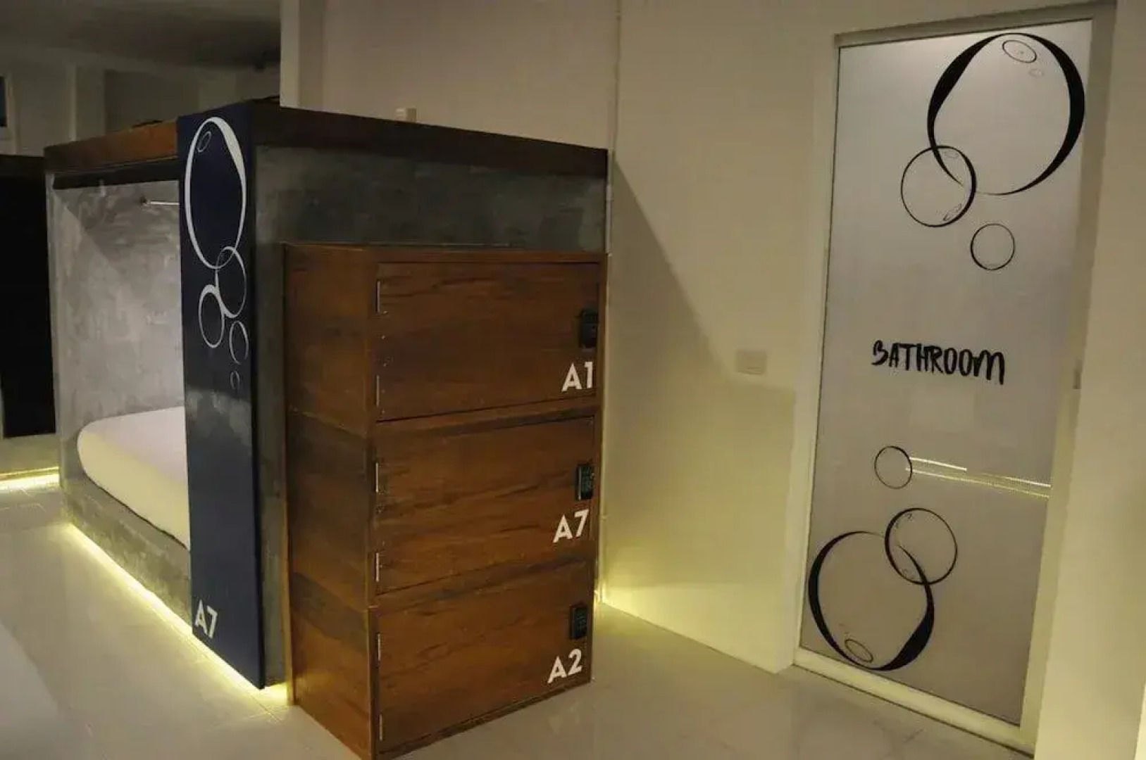 Oasis Hotel-Pods - Adults Only