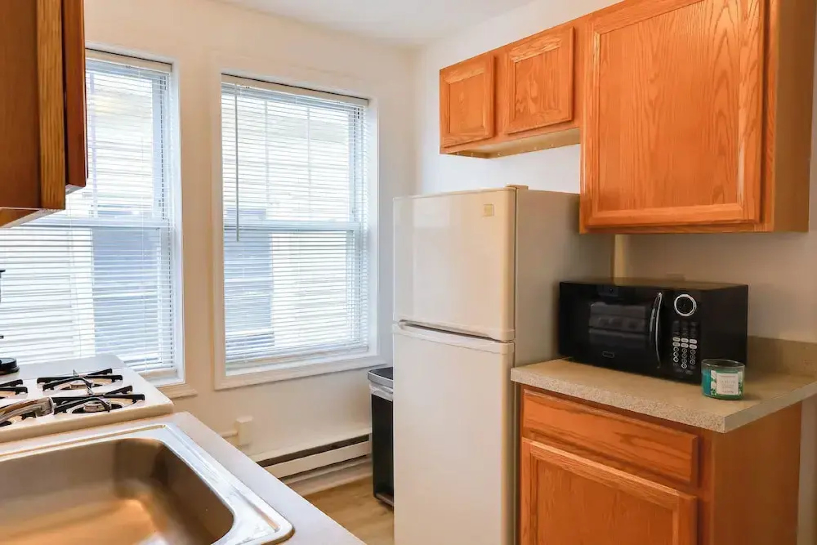 Walk to Downtown & Beach: Ocean Grove Apartment!